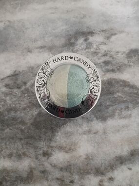 Hard Candy Mint & Pale Green Eyeshadow Duo #067 Pick Up Line